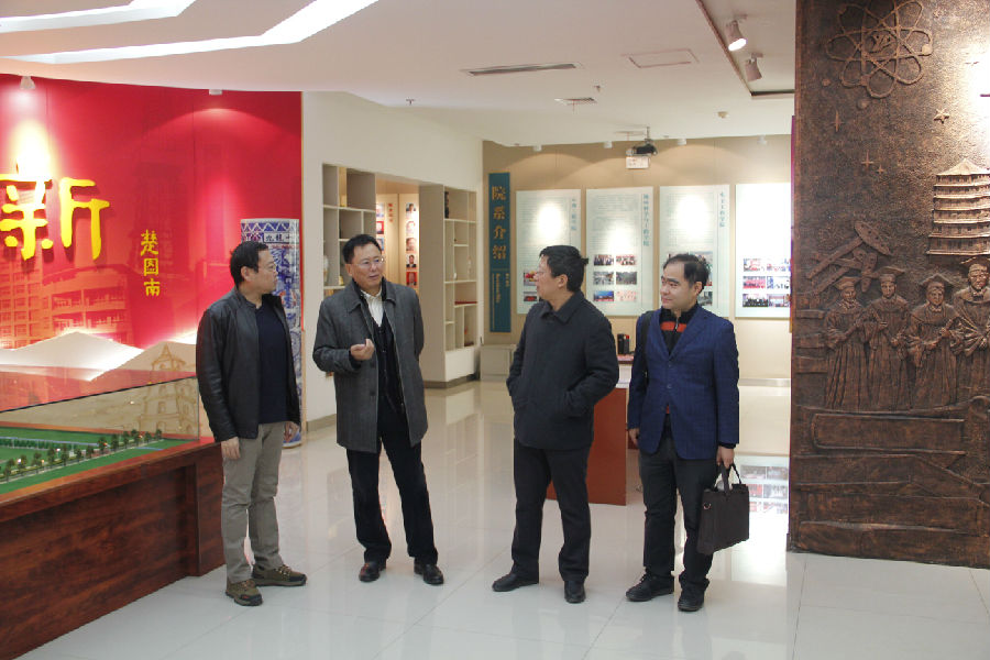 刘玉强教授报告2.jpg