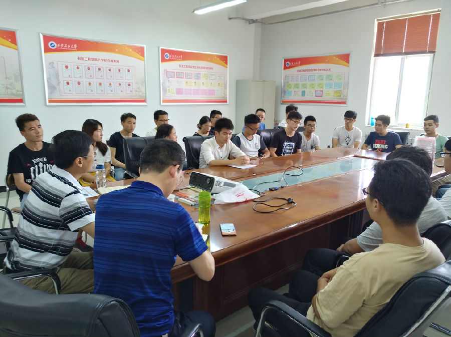 建档立卡座谈会2.jpg